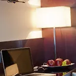 تويوريم أفينيدا ليبردادي فندق