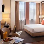 تويوريم أفينيدا ليبردادي 4* Lisboa